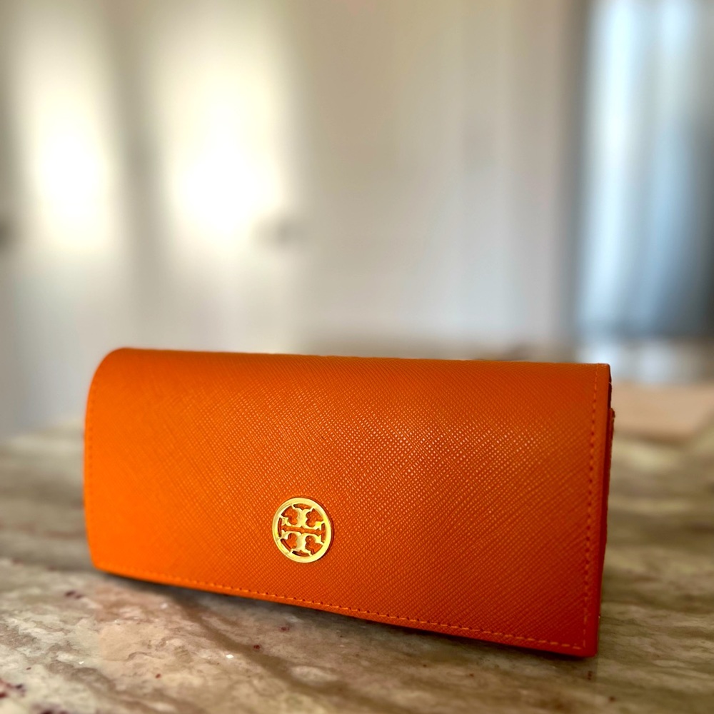 Tory Burch sunglasses case